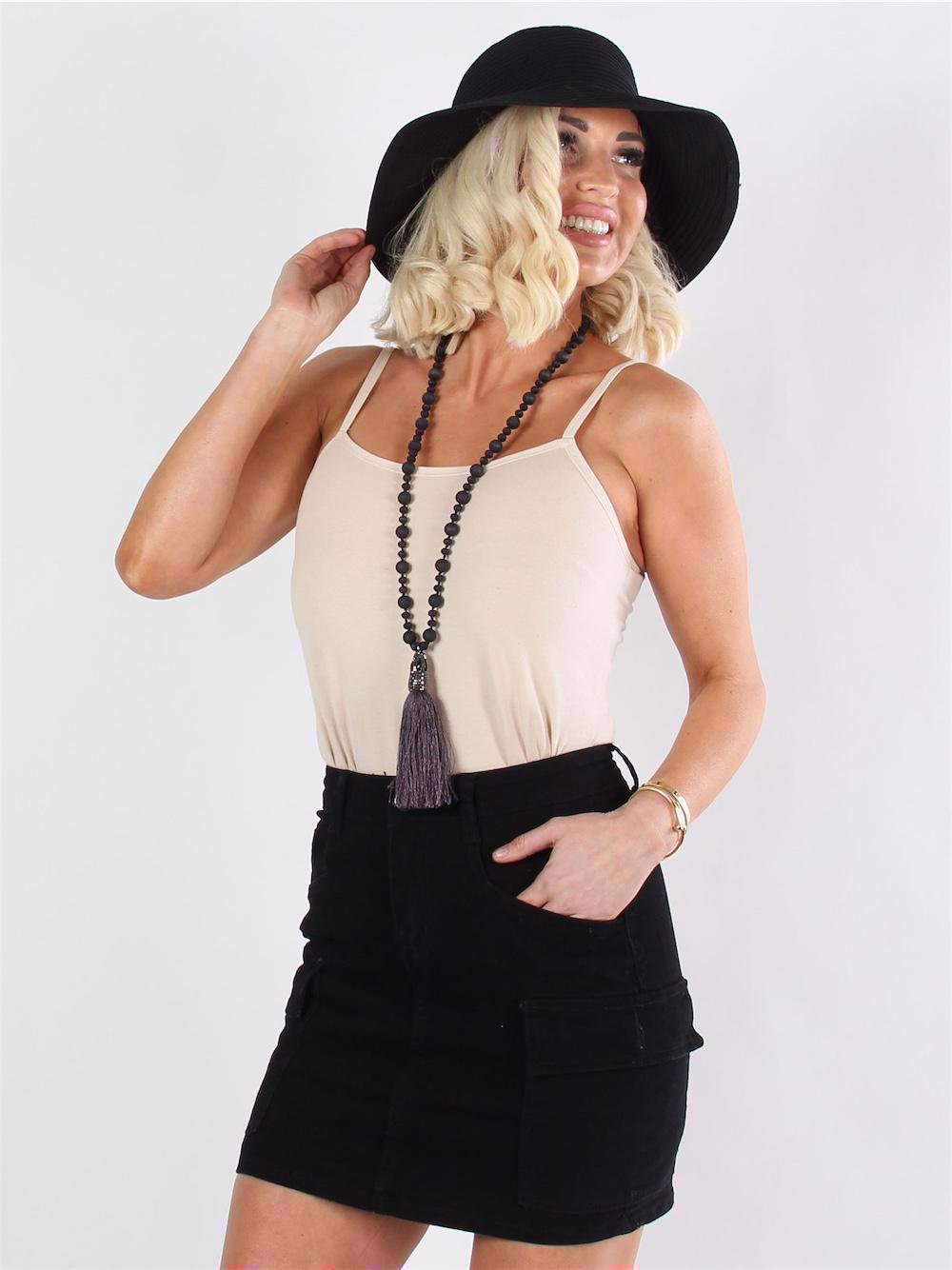 Yusra - Svart denimkjol med fickor på sidan